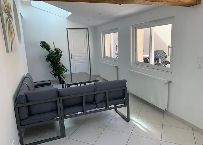 Maison De 1 A 8 Personnes Entierement Renovee